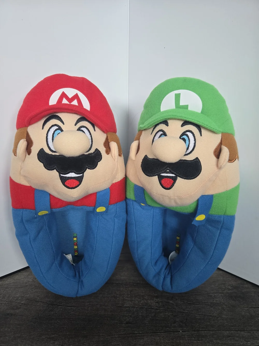 Super Mario Brothers Mario And Luigi Boys Slippers Shoes Size 4-5 Youth